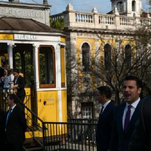 Quem responde pelo Elevador da Glória?